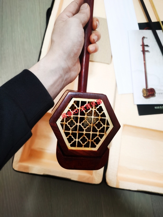 （店铺到期）清理全新红木纯手工二胡，原价卖...