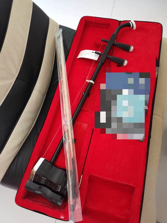 全新二胡，清仓大处理，原价都是三四百的二胡...