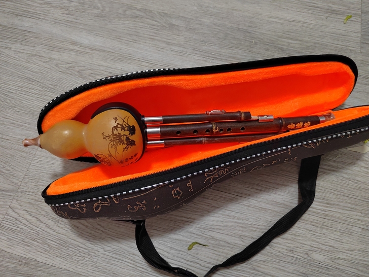 葫芦丝，买的新的没用过，当时80入收，现在...