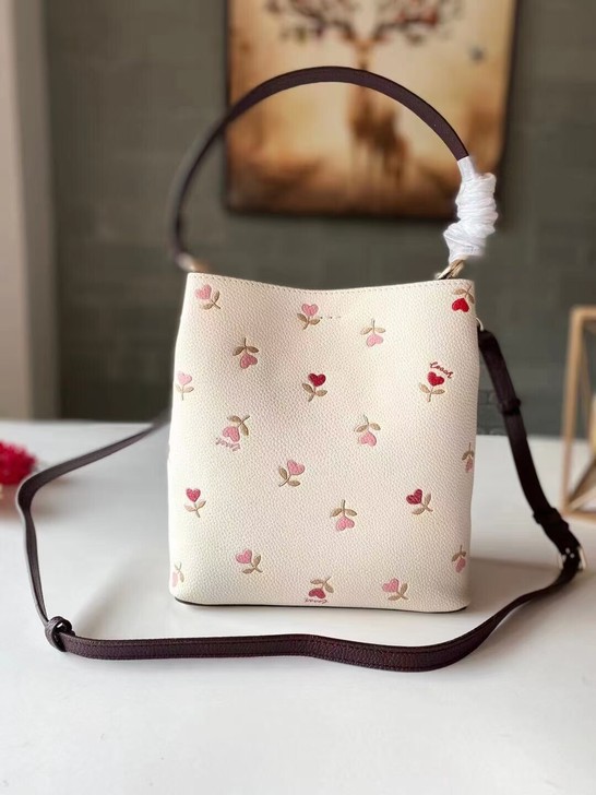 。新款C2811小号水桶包 清新可爱配色非...