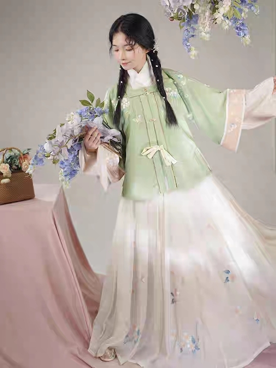 桔屿汉服雪梅