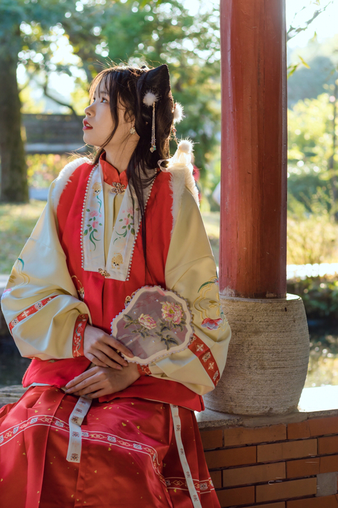 茗月萱家的如意 M码 只拍过一次照 九成新...