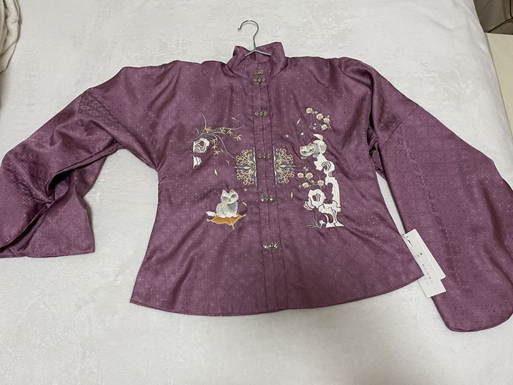 织羽集  xs全新有吊牌   仅上衣