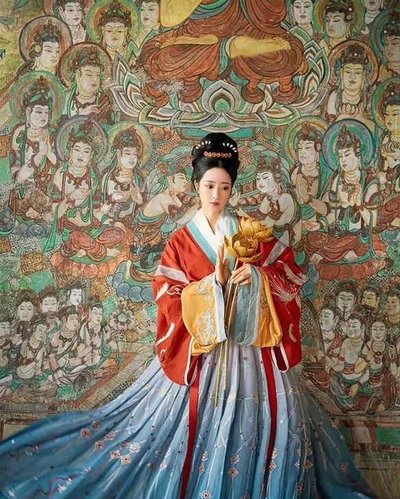 佛收好价花朝记琼羽下裙，重工刺绣齐腰襦裙