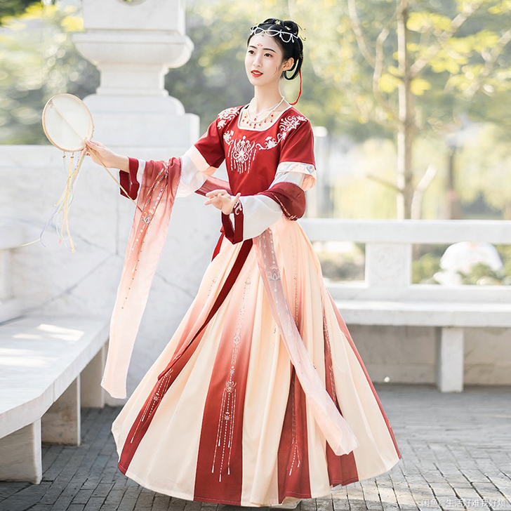 珍缕坦领   m    全新，