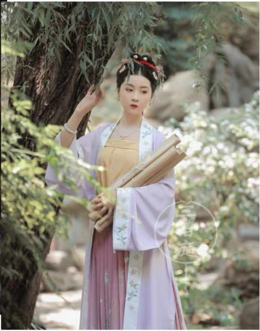 此间春色兰若庭汉服全新