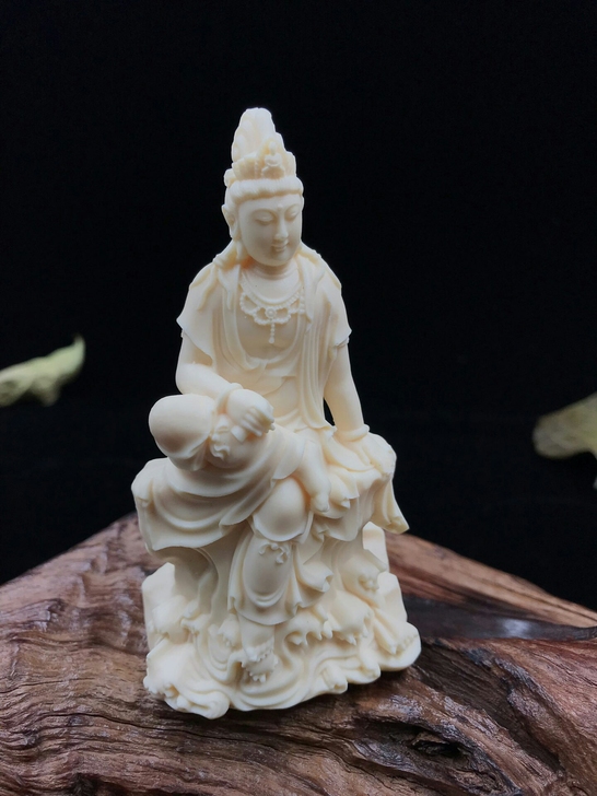 放漏！精雕自在观音摆件