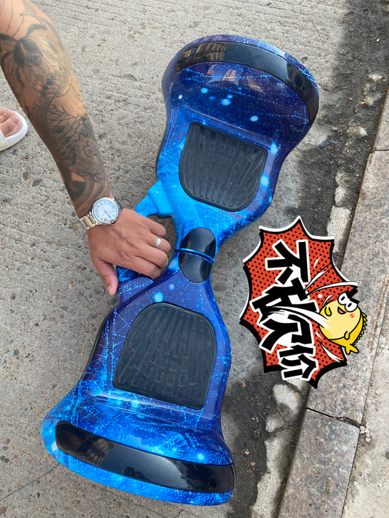 平衡车十寸,看好尺寸。十寸减震款,带蓝牙跑...
