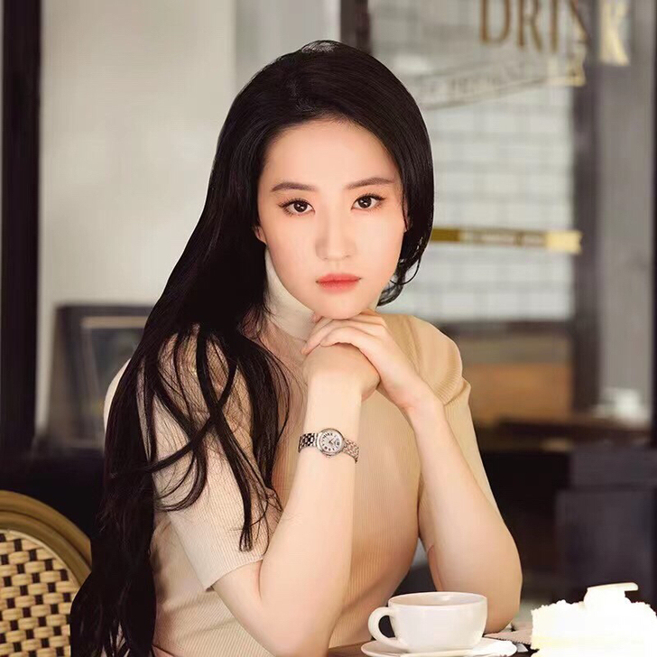 姐妹手表要出国了，处理店里剩下的货