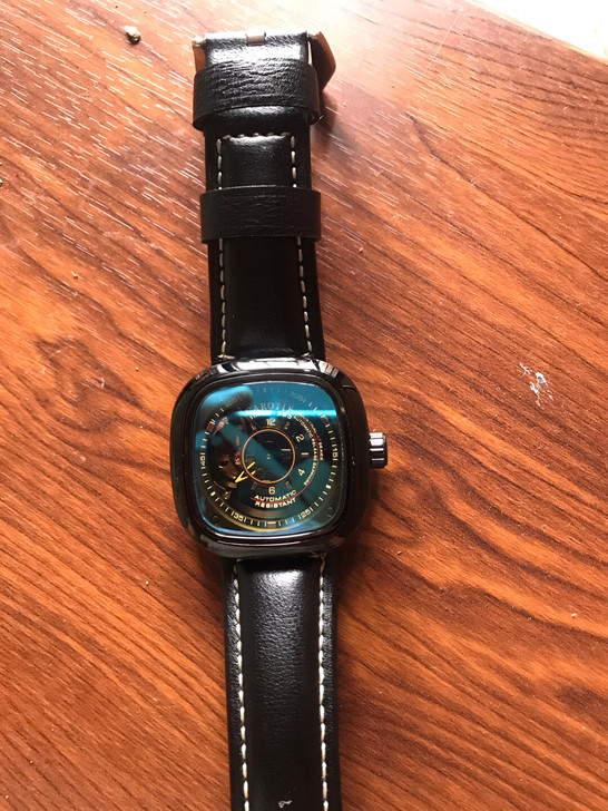 机械手表 买来没带过3天 盒子包装都还在 ...