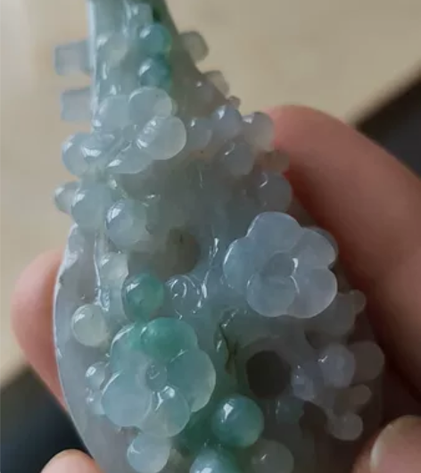 翡翠A货特色琵琶吊坠 尺寸约65×31×1...