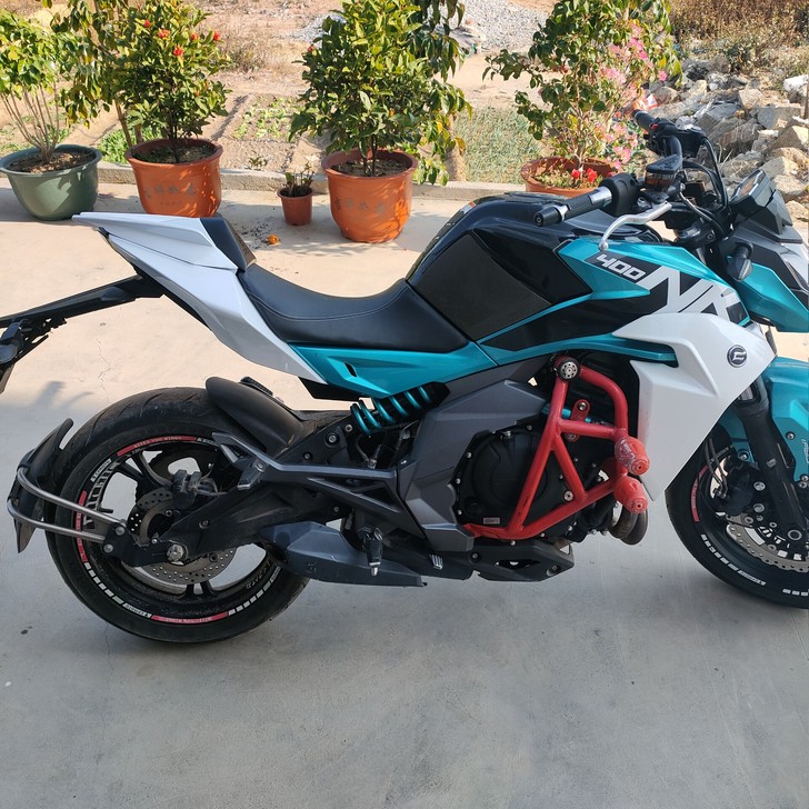 春风摩托车NK400-650NK后驼峰