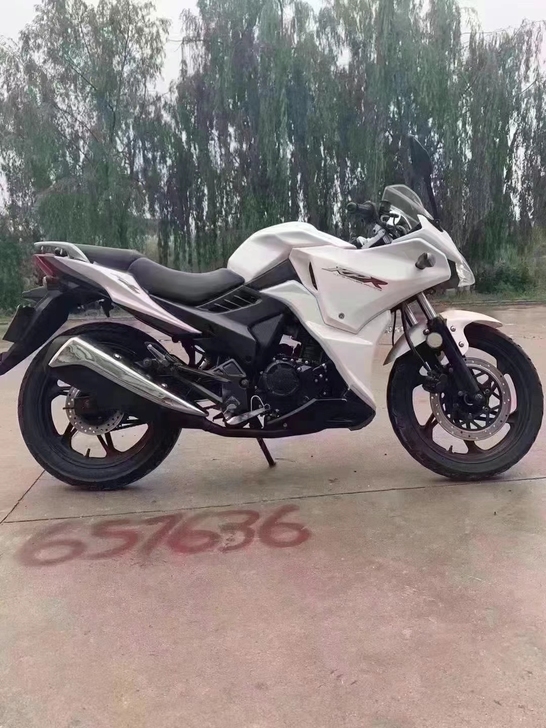 证件齐全，高配前后碟刹街车，水冷机器，LE...