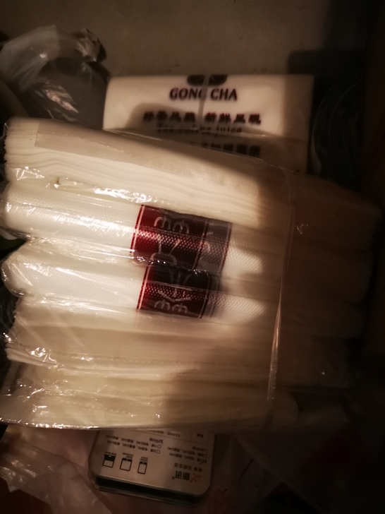 因品牌更新,现将带标贡茶双单打包袋及封口膜...