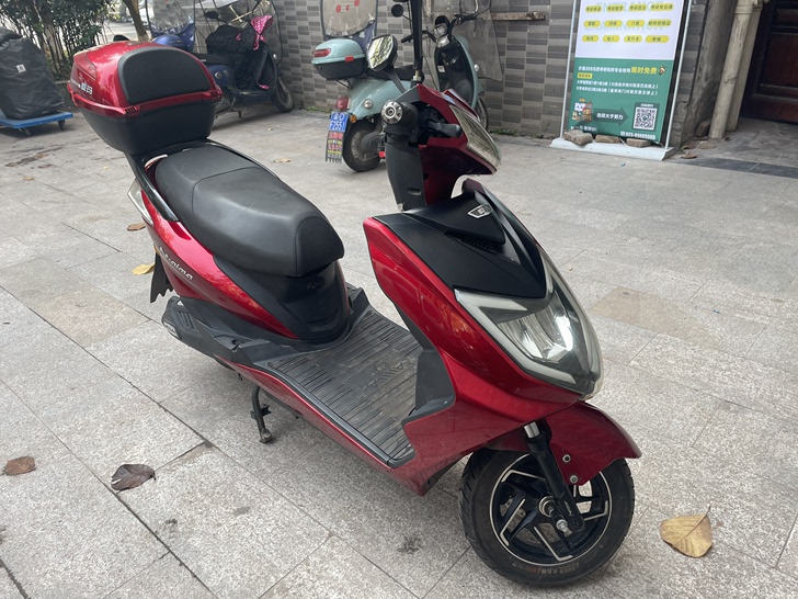 72V爱玛电动车 9成新 还可以装32A大...