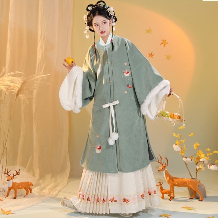收，冬季汉服