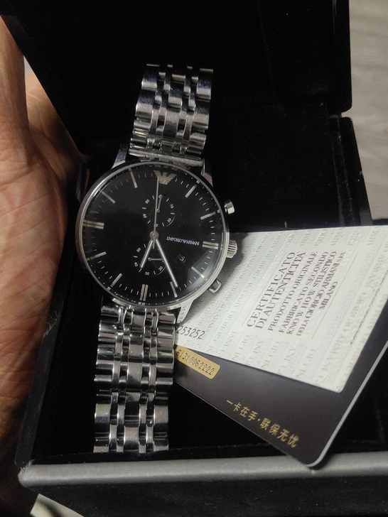 朋友做手表生意，团购来的，带了两年，急用钱