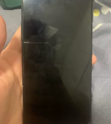 ?红米k40游戏版12?128 屏幕有有裂...