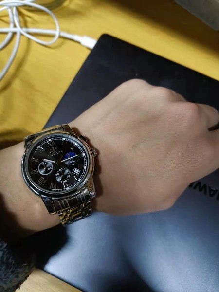 宾卡达手表,长胖了,带不上了,暑假买的。
