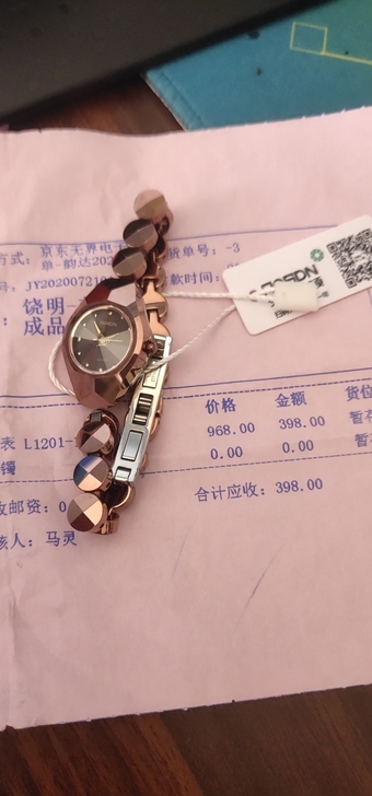 手表，快递公司理赔件，都是新的，带礼盒，现...