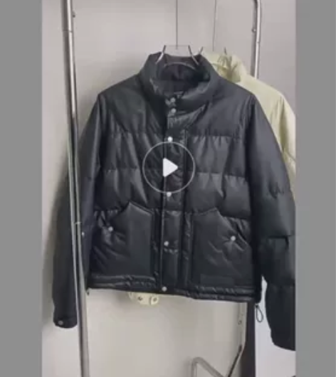 90绒男士全新羽绒服，加厚宽松Pu皮面料，...