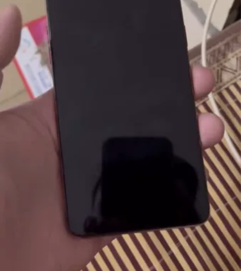 出一台自用oppor15梦境版，6+128...