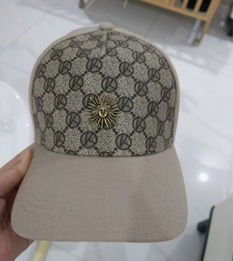 太阳帽，棒球帽 帽沿挺大的，颜色浅好搭配 ...