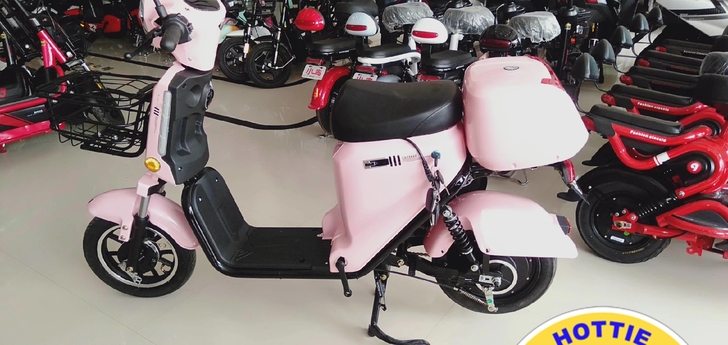 全新车，裸车不含电池999元全新