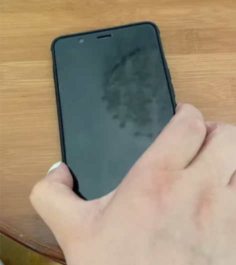 努比亚红魔手机，小孩不懂事 拿家里钱买的 ...