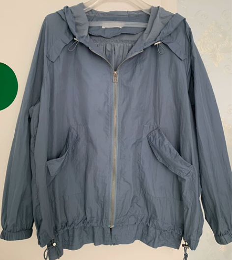 防晒韩版褂子.轻微穿着痕迹.135内都可以...