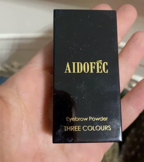 实体店买的aidofec眉粉01号色，用了...