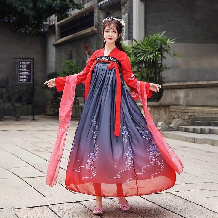 汉服女三米 红色 全新 仅穿过一次
