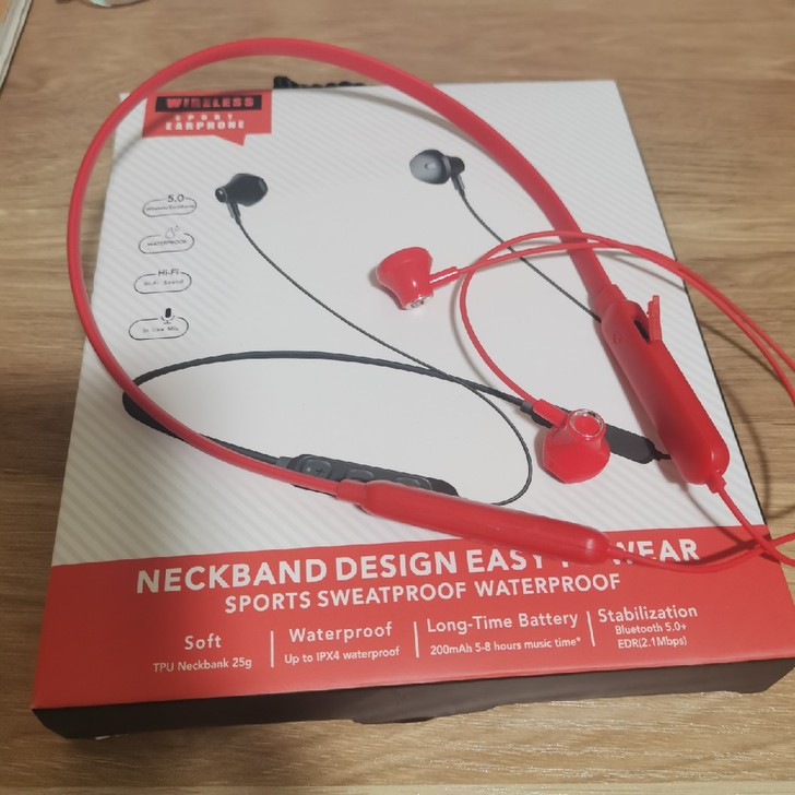 九成新挂脖蓝牙耳机，非入耳式，HIFI音质...