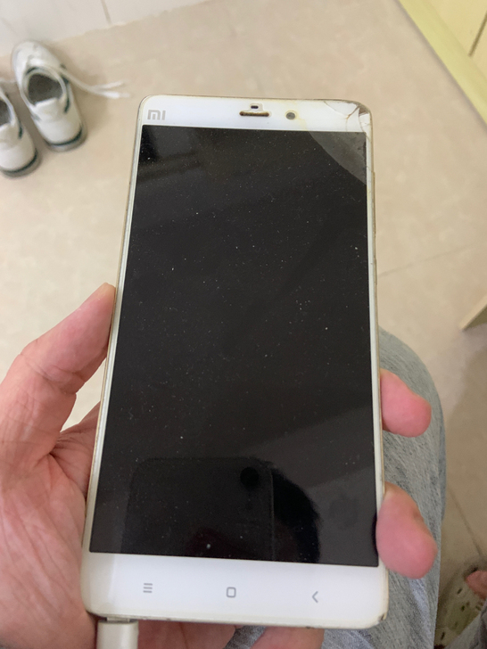 小米note顶配版，成色如图，没有电池 其...