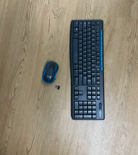 无线键鼠，罗技，接收器都在，电脑无线键盘鼠...