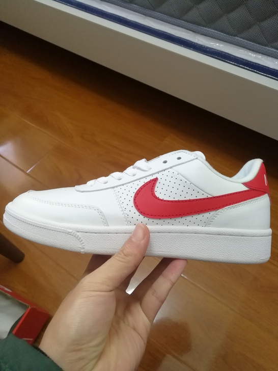 一双耐克开拓者板鞋，39码，男女同款，就穿...