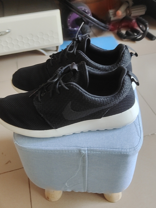 耐克飞织跑步鞋，42.5码八五新，正品保证...