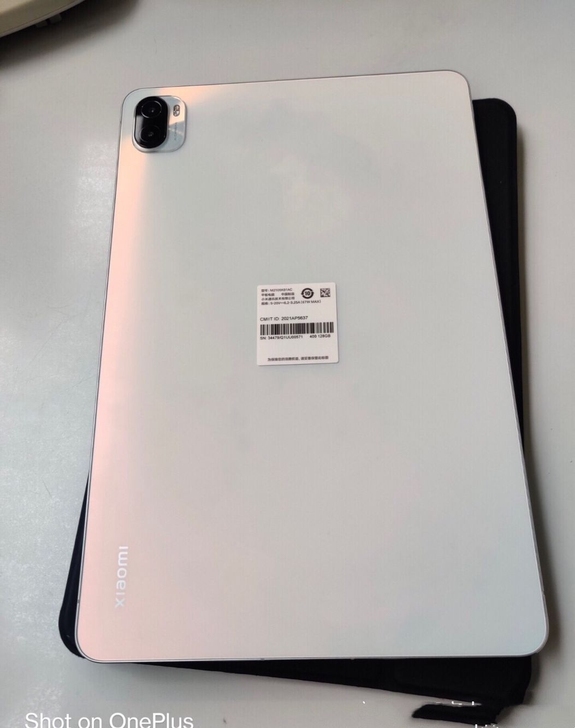 小米平板5Pro，白色，6+128，8月份...