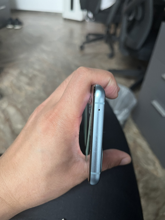 8月底刚买的一加9r 256版本，几乎全新