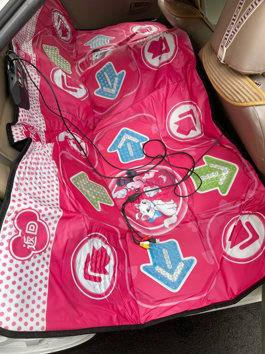 出售家用有线双人跳舞毯，带两个遥控器，高清...