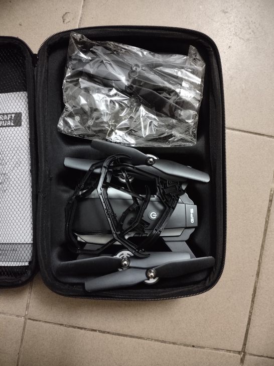 自用的无人飞机,品牌是国内的,新机是七百多...