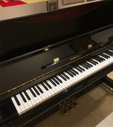 启迪琴行 英昌U121钢琴 成色几乎全新 ...