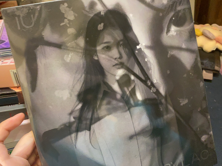 【出】iu lilac第五张solo专 黑...
