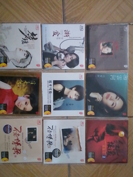 简装版CD碟，CD碟一堆，音质Ok，现每张...