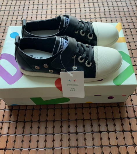 33码牛皮单鞋春秋款板鞋一双，鞋垫长20厘...