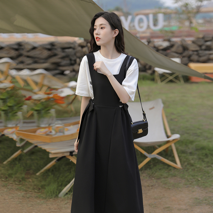 连衣裙全新 全新 ,买了没穿过