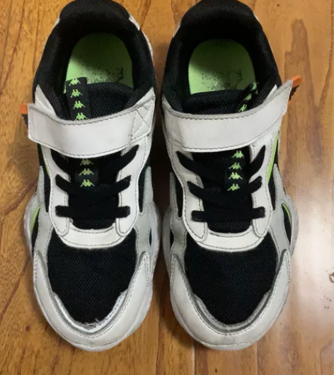 卡帕，安踏，后面两双为加棉鞋，小骆驼的，都...