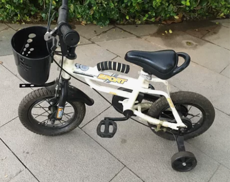 宝宝自行车，轮胎10寸，带辅助轮 车在光谷...