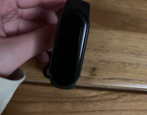 小米手环6 八成新，带了一段时间包邮出