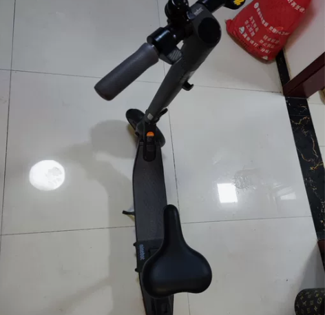 九号e22，自用滑板车，去年入手，总里程一...